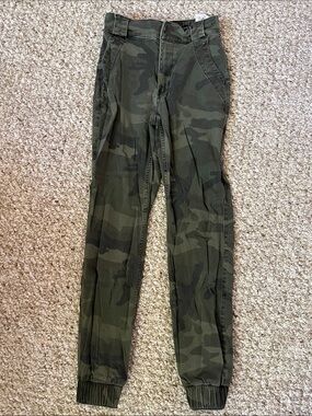 Hollister Olive Green Camo High-Rise Joggers
